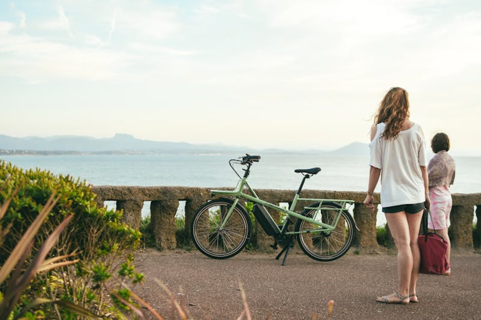 Women and E-Bikes: Empowerment on Two Wheels